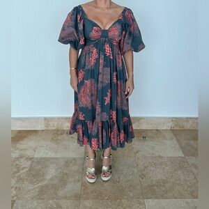 Lefortú Gray and Pink Ruffled Dress